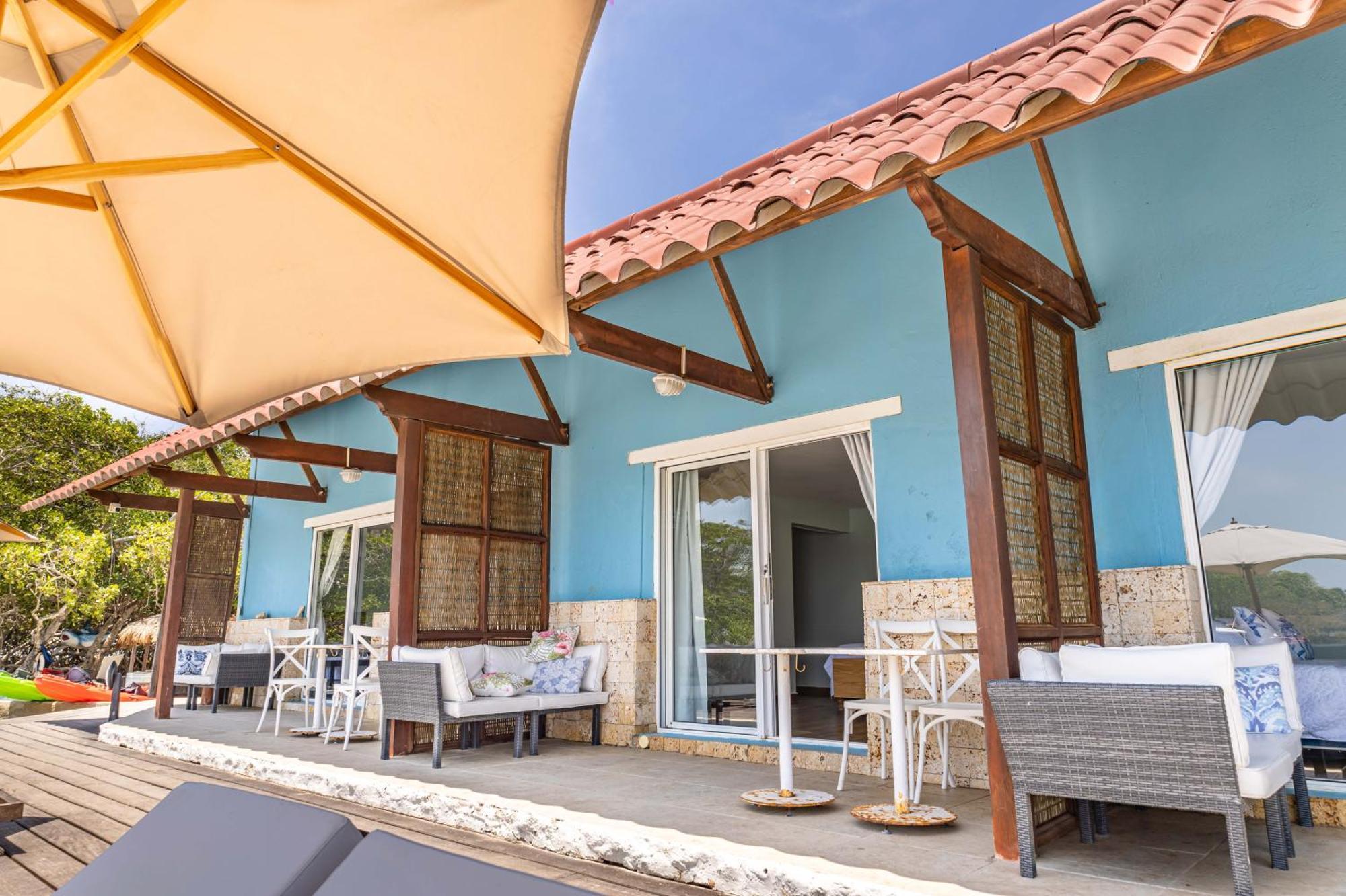 Guest house Fragata Island House